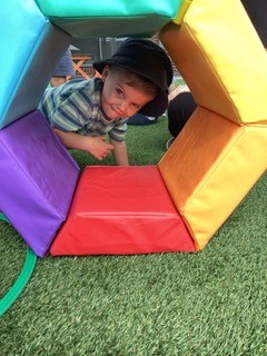 boy-peeking